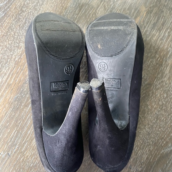 2/$20 Mossimo black suede high heels pumps size 9.5 - Picture 2 of 4